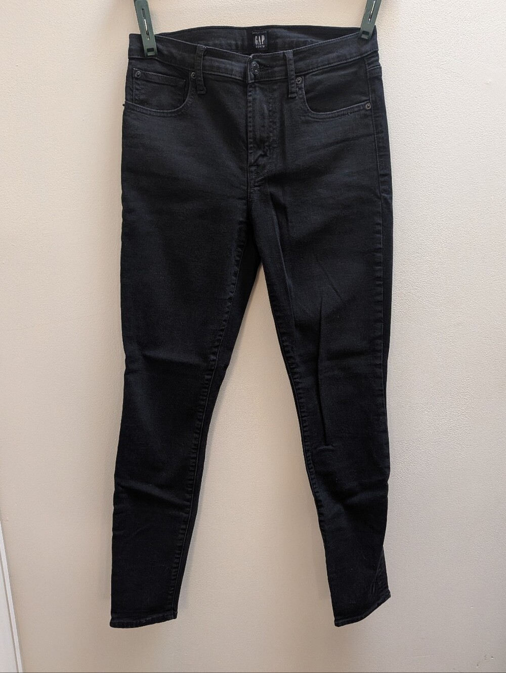 GAP High-Rise Black Skinny Jeans - Women's